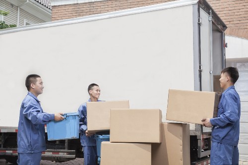 Removal van service supporting a flat move in Ruislip